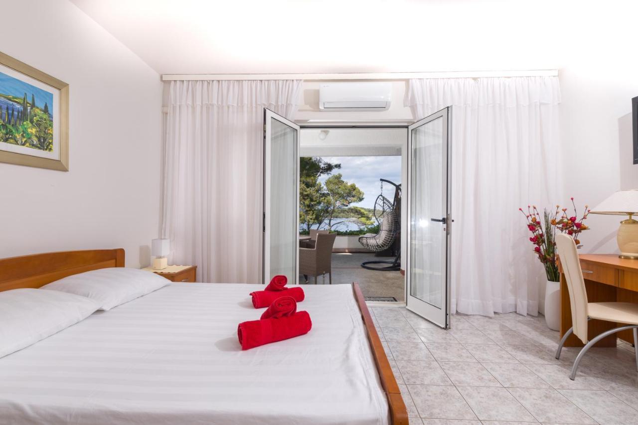 Apartments Dobronic Jelsa  Εξωτερικό φωτογραφία