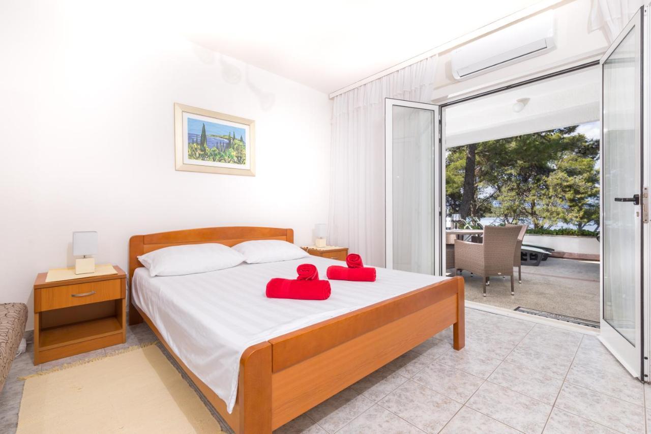 Apartments Dobronic Jelsa  Εξωτερικό φωτογραφία