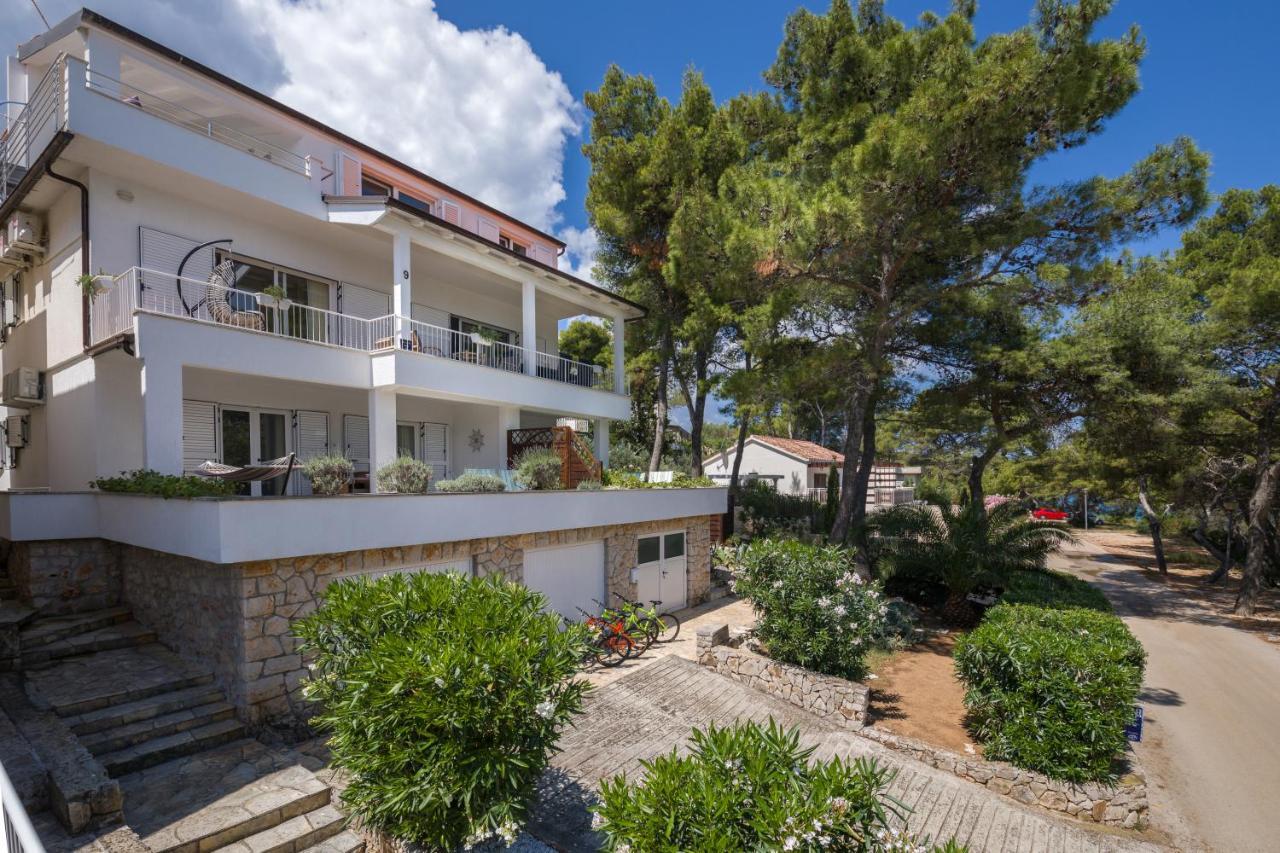 Apartments Dobronic Jelsa  Εξωτερικό φωτογραφία