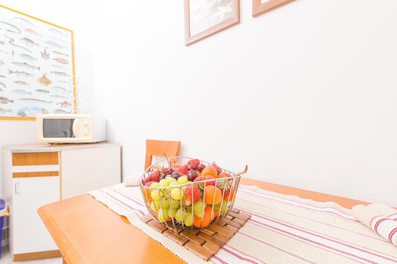 Apartments Dobronic Jelsa  Εξωτερικό φωτογραφία