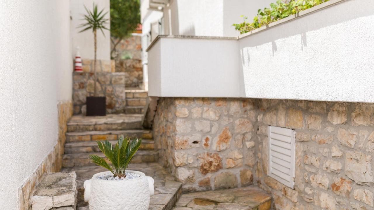 Apartments Dobronic Jelsa  Εξωτερικό φωτογραφία