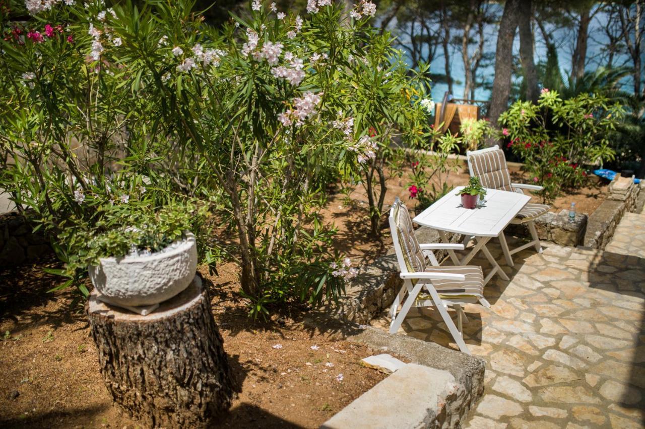 Apartments Dobronic Jelsa  Εξωτερικό φωτογραφία