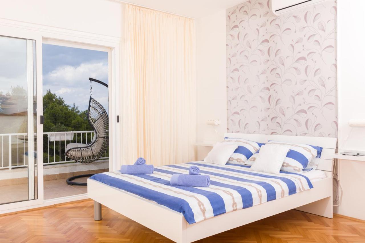 Apartments Dobronic Jelsa  Εξωτερικό φωτογραφία