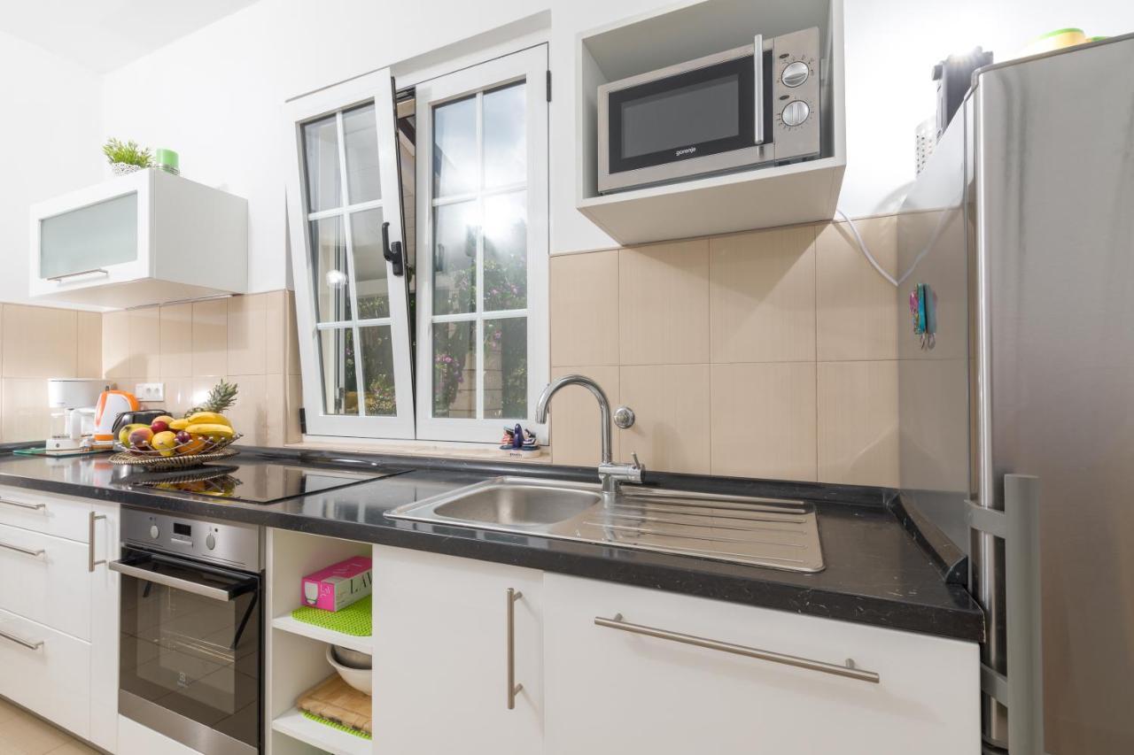 Apartments Dobronic Jelsa  Εξωτερικό φωτογραφία