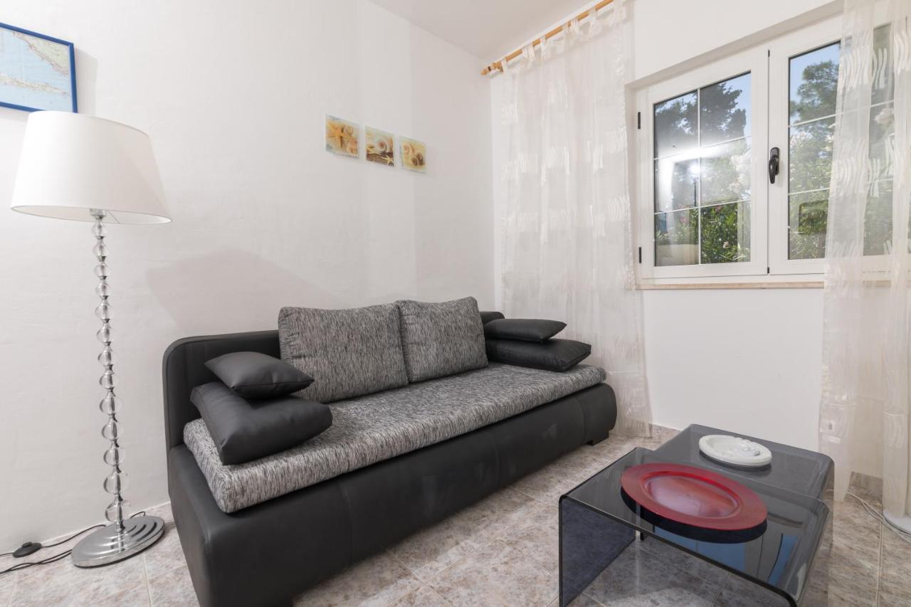 Apartments Dobronic Jelsa  Εξωτερικό φωτογραφία