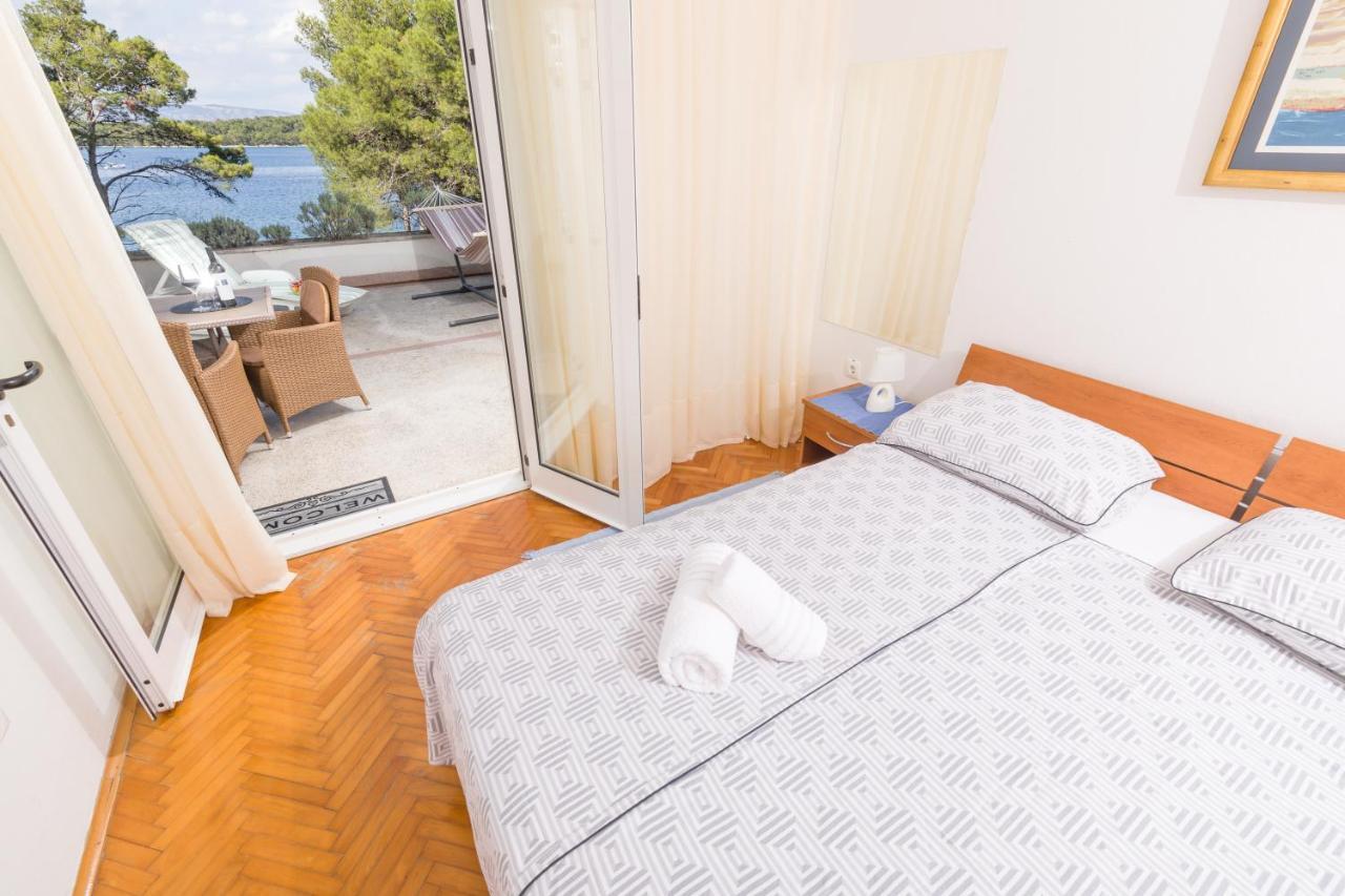 Apartments Dobronic Jelsa  Εξωτερικό φωτογραφία