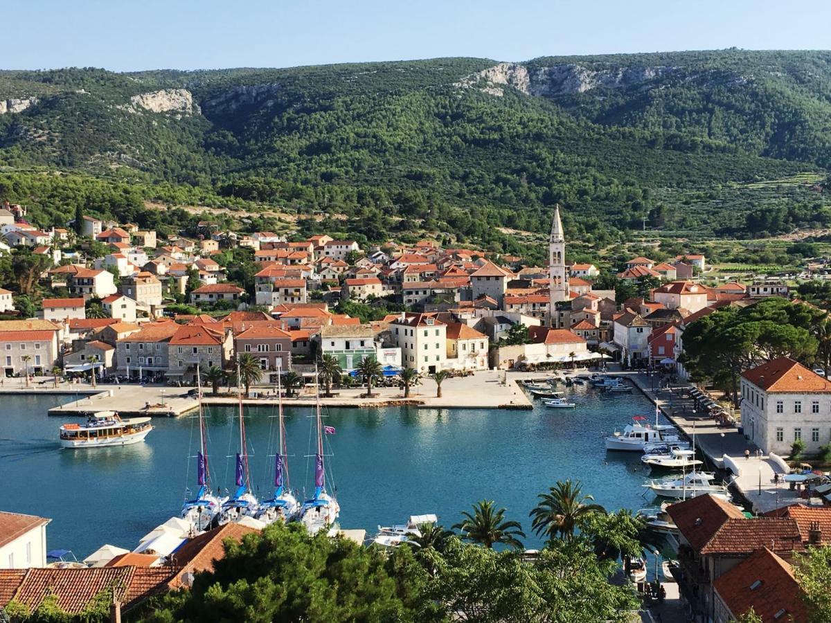 Apartments Dobronic Jelsa  Εξωτερικό φωτογραφία